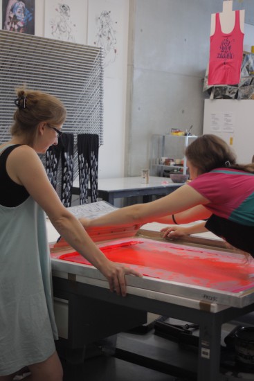 Contemporary printmaking on textiles in Poland | printing process